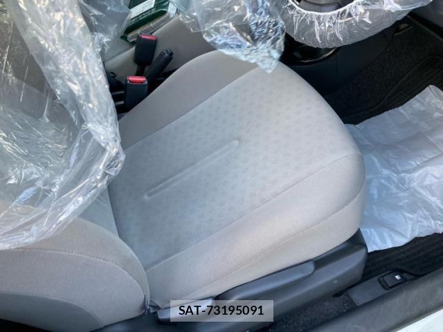 Toyota IST 2008-05 7251109-12