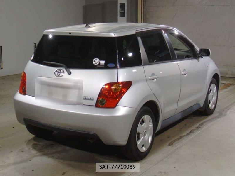 Toyota IST 2003 7332880-1