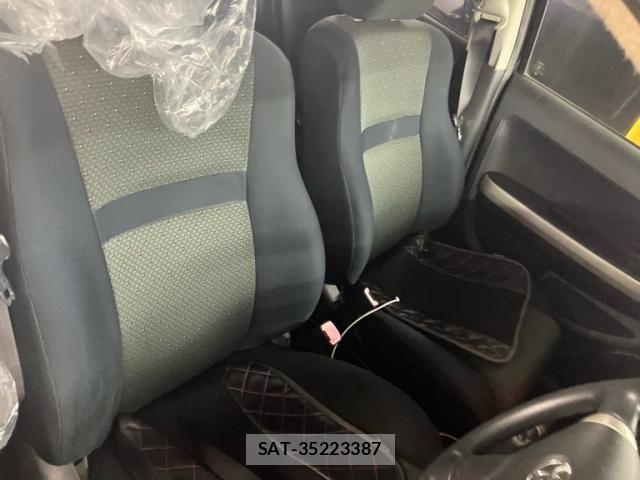 Toyota IST 2005-07 7327618-14