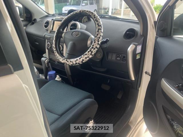 Toyota IST 2005-10 7454989-12