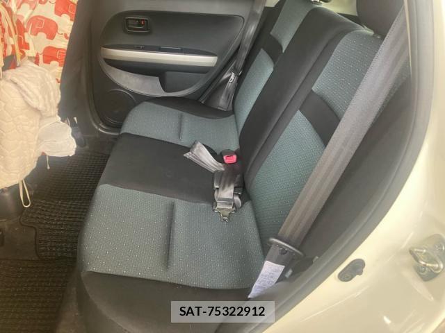 Toyota IST 2005-10 7454989-8