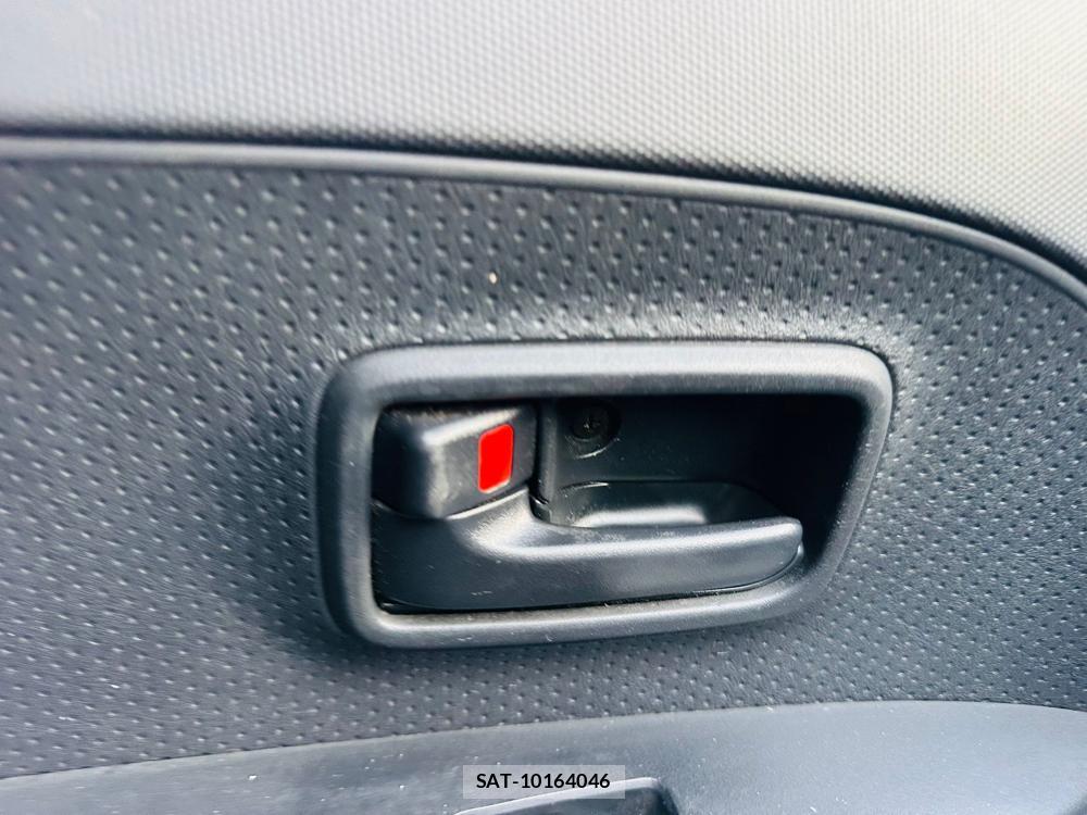 Toyota IST 2003-05 7344010-22