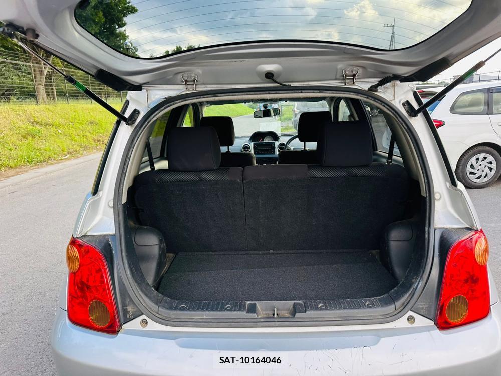 Toyota IST 2003-05 7344010-25