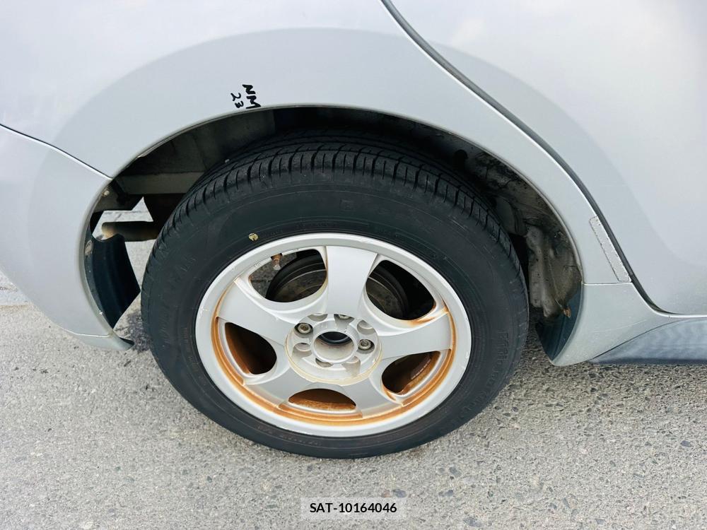 Toyota IST 2003-05 7344010-27
