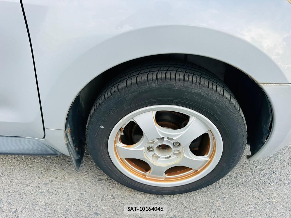 Toyota IST 2003-05 7344010-28