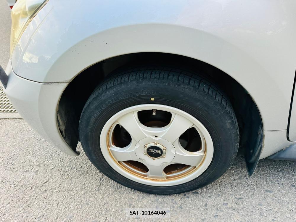 Toyota IST 2003-05 7344010-29