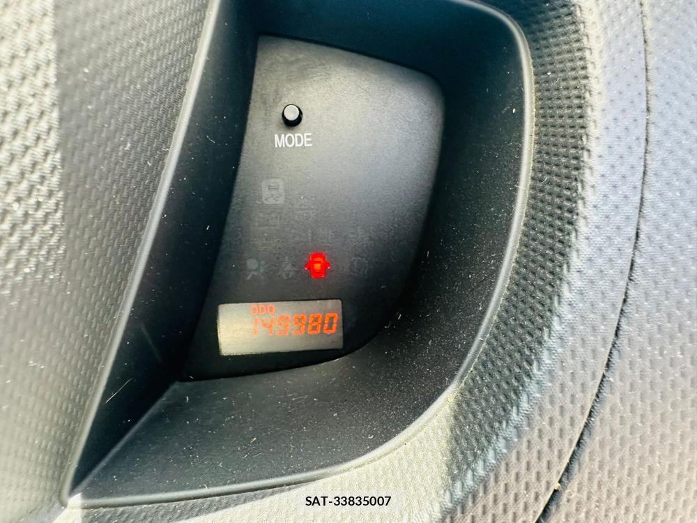Toyota IST 2007-09 7248837-15