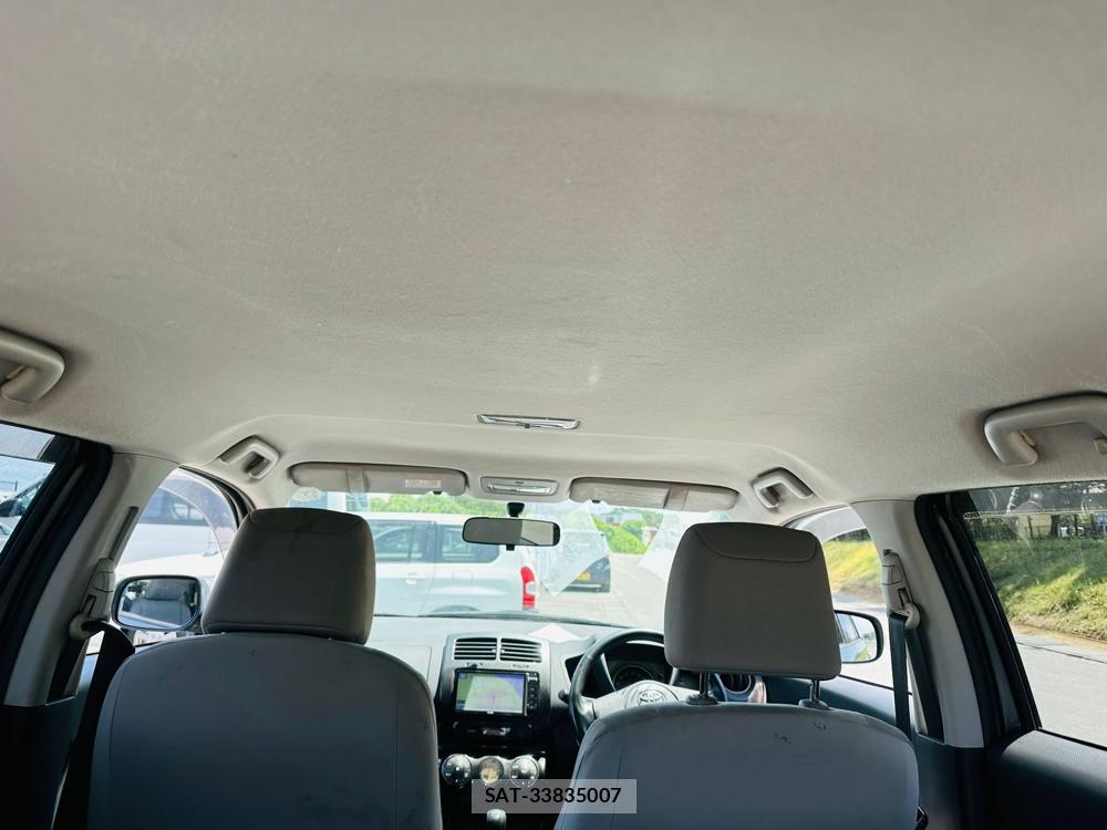 Toyota IST 2007-09 7248837-24