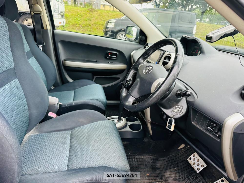Toyota IST 2005-09 7365459-11