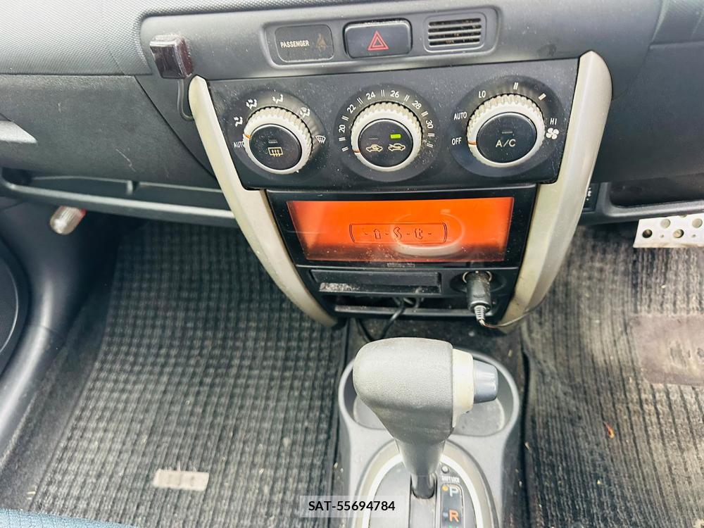 Toyota IST 2005-09 7365459-19