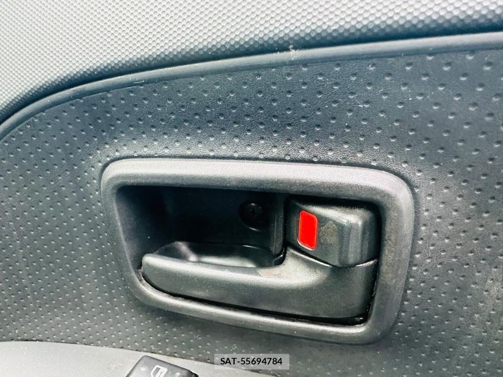 Toyota IST 2005-09 7365459-20