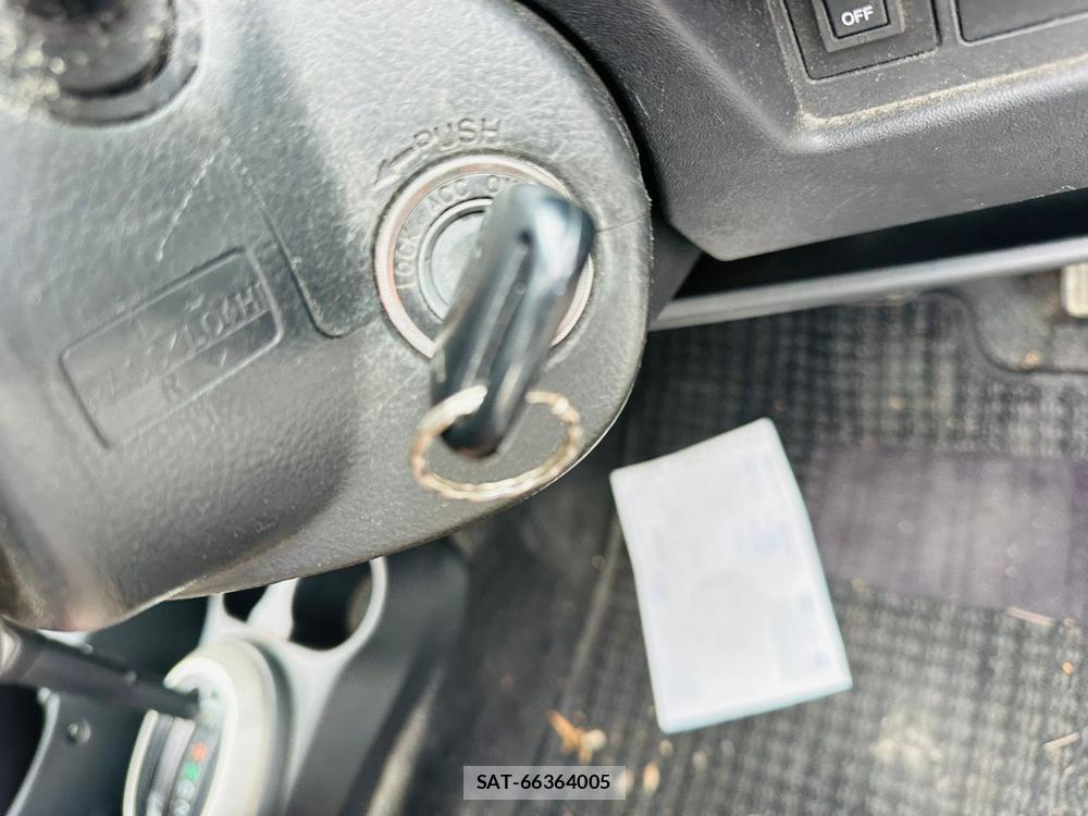 Toyota IST 2003 7278956-16