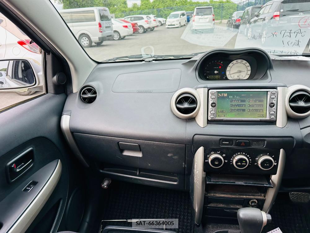 Toyota IST 2003 7278956-17