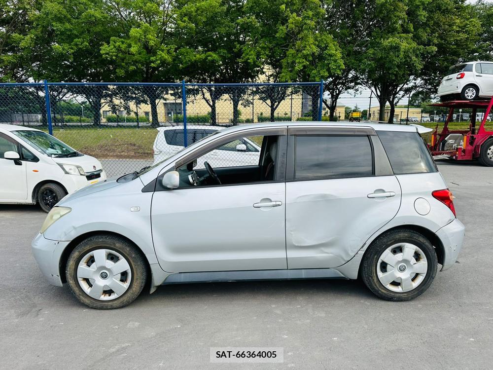 Toyota IST 2003 7278956-1