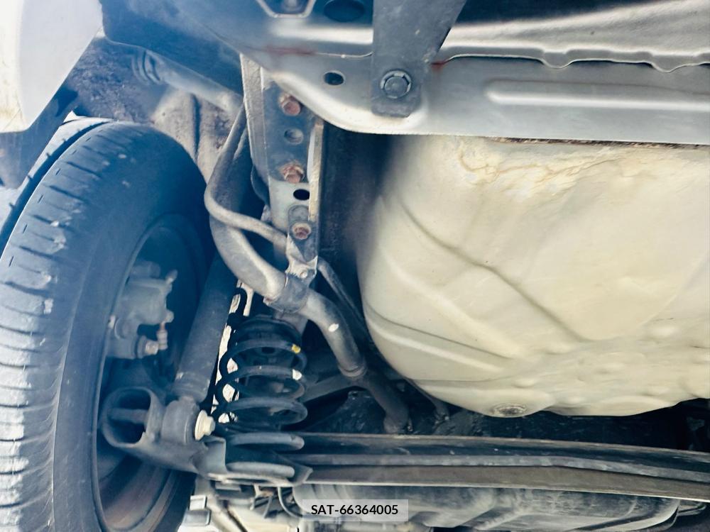 Toyota IST 2003 7278956-35