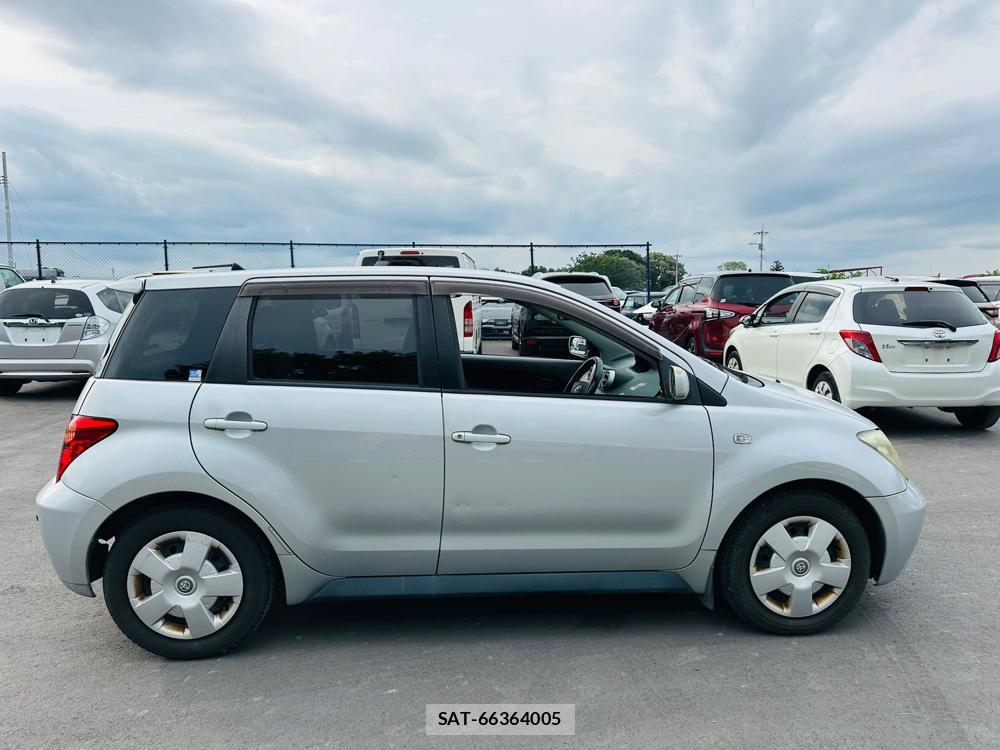 Toyota IST 2003 7278956-5
