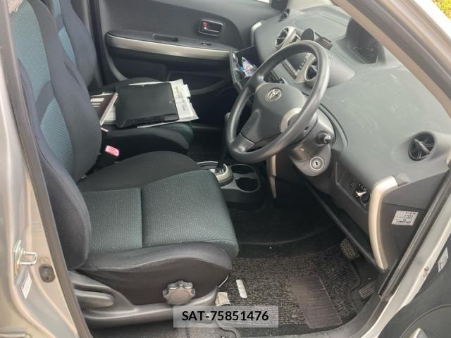 Toyota IST 2005-06 7500994-7