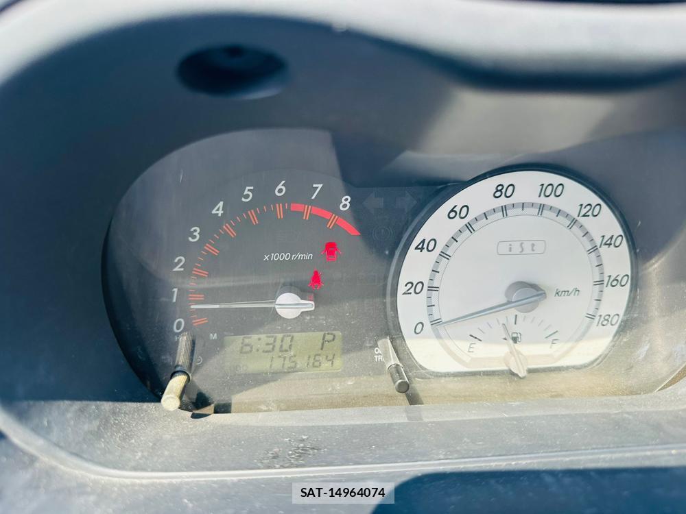 Toyota IST 2003-09 7337601-15