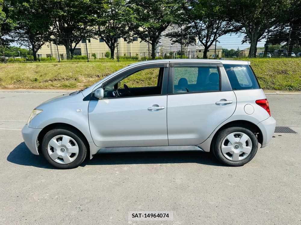 Toyota IST 2003-09 7337601-1