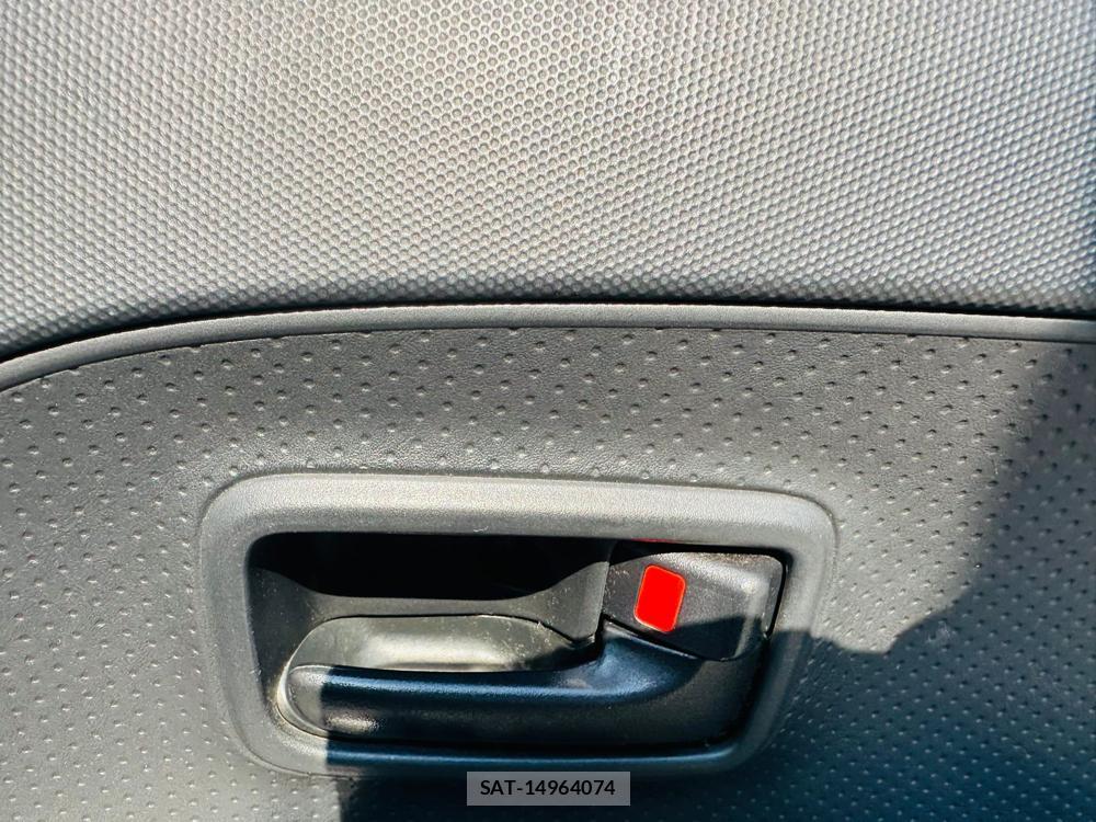 Toyota IST 2003-09 7337601-20