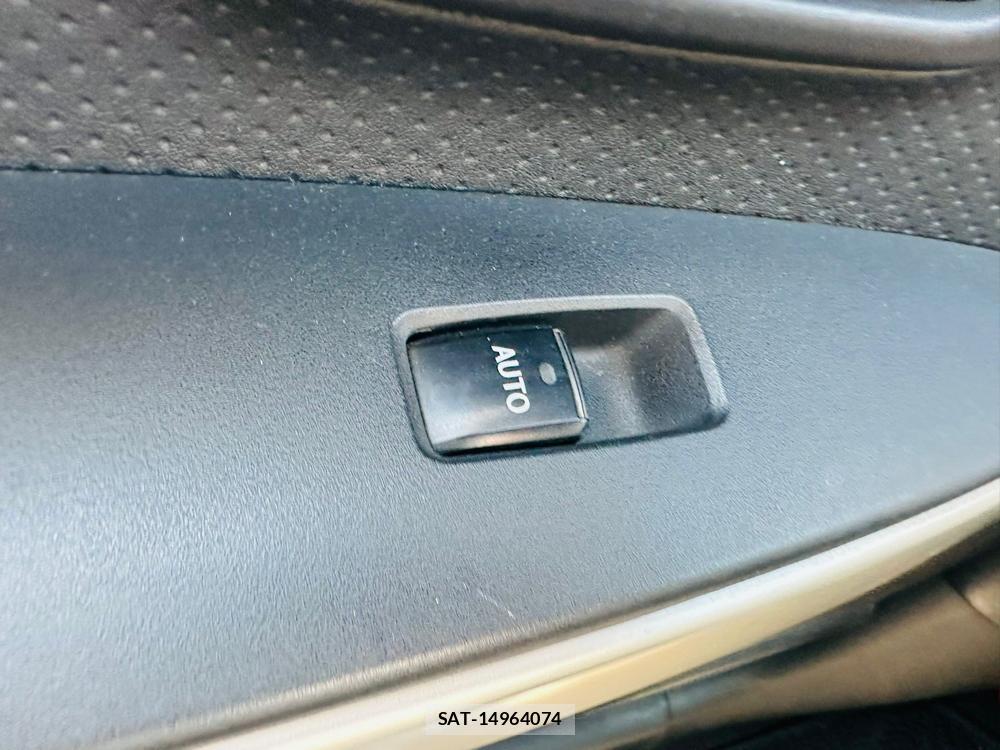Toyota IST 2003-09 7337601-23