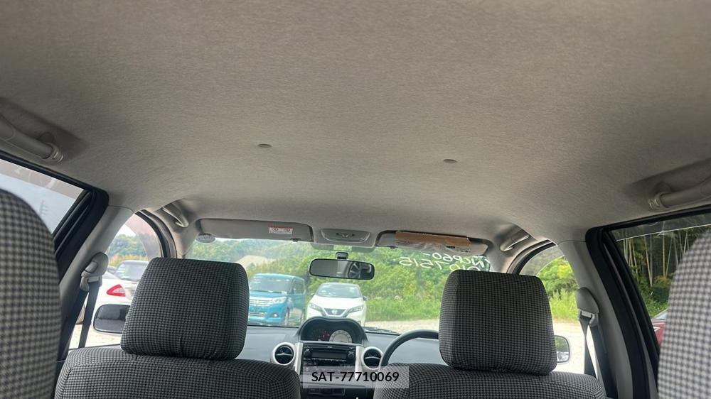 Toyota IST 2003 7332880-21