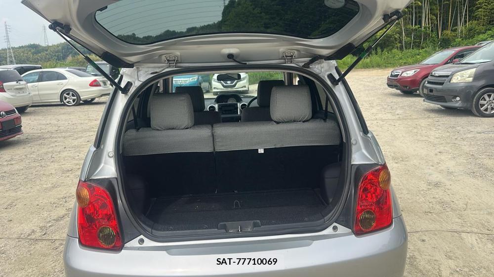 Toyota IST 2003 7332880-22