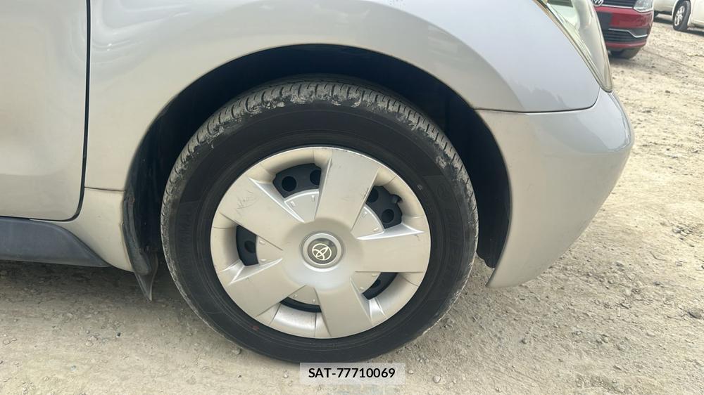 Toyota IST 2003 7332880-25