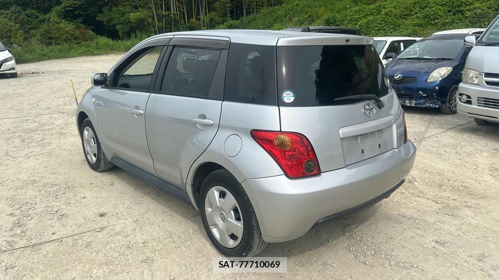 Toyota IST 2003 7332880-2