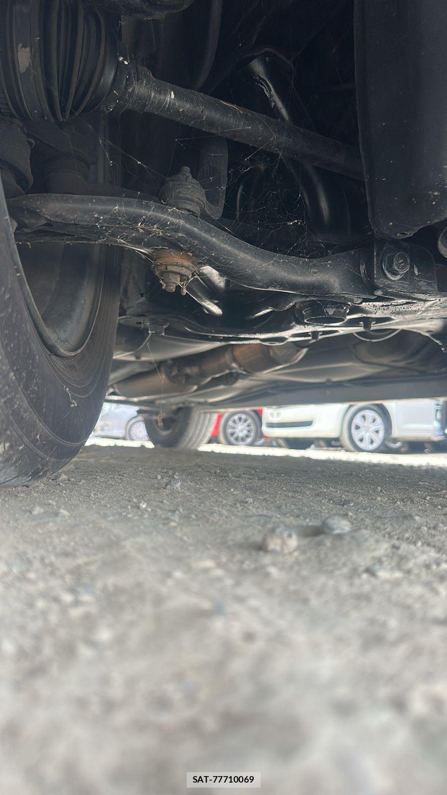 Toyota IST 2003 7332880-30