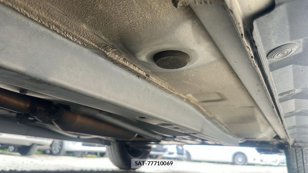 Toyota IST 2003 7332880-33