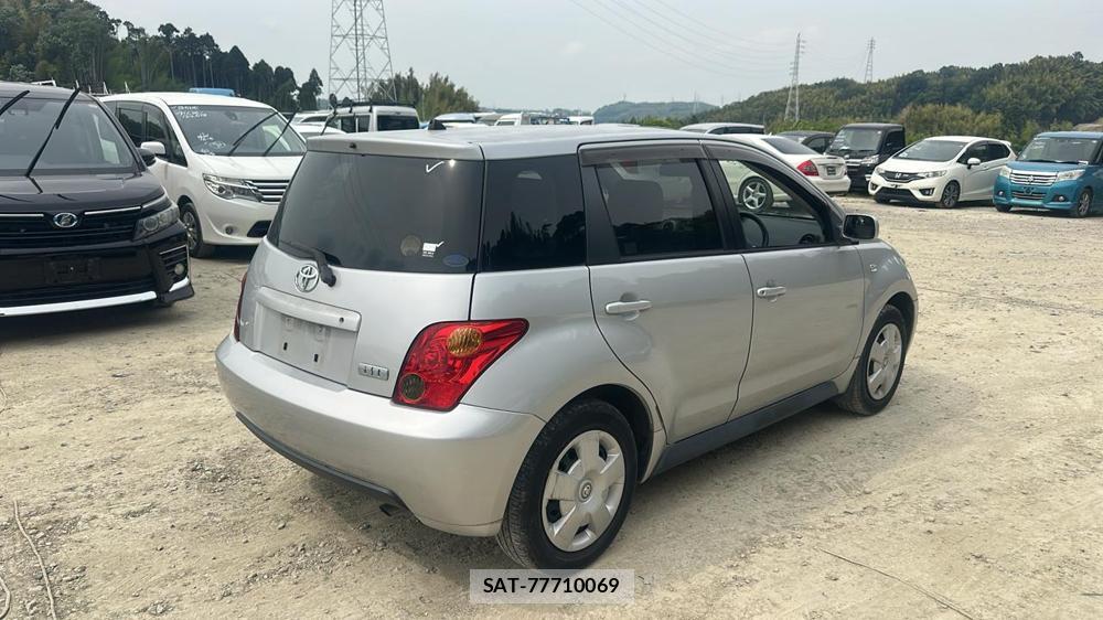 Toyota IST 2003 7332880-4