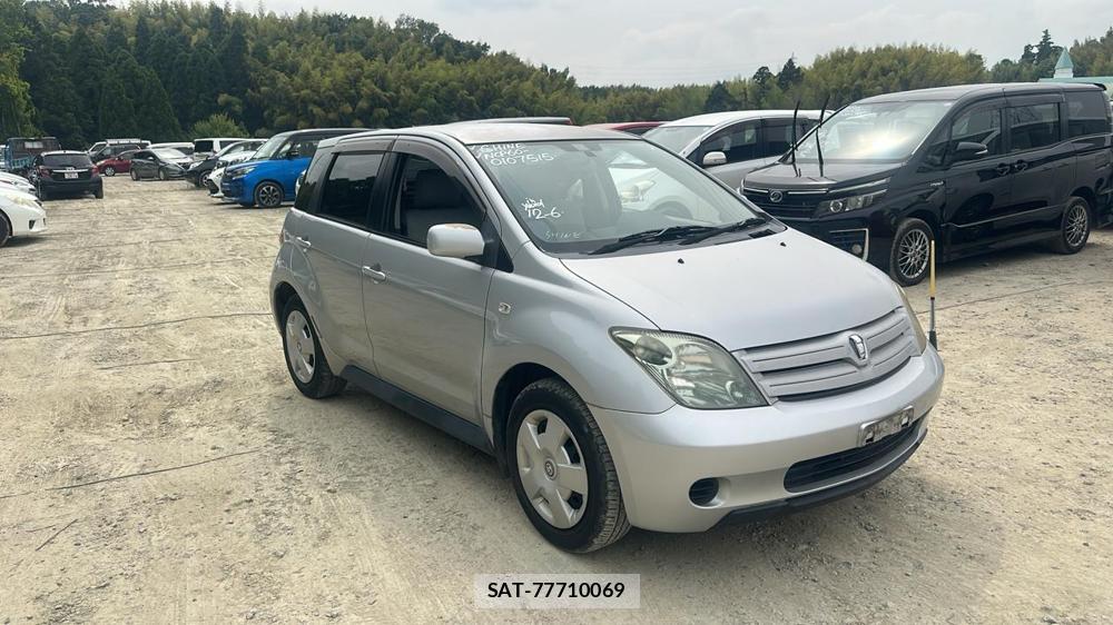 Toyota IST 2003 7332880-6
