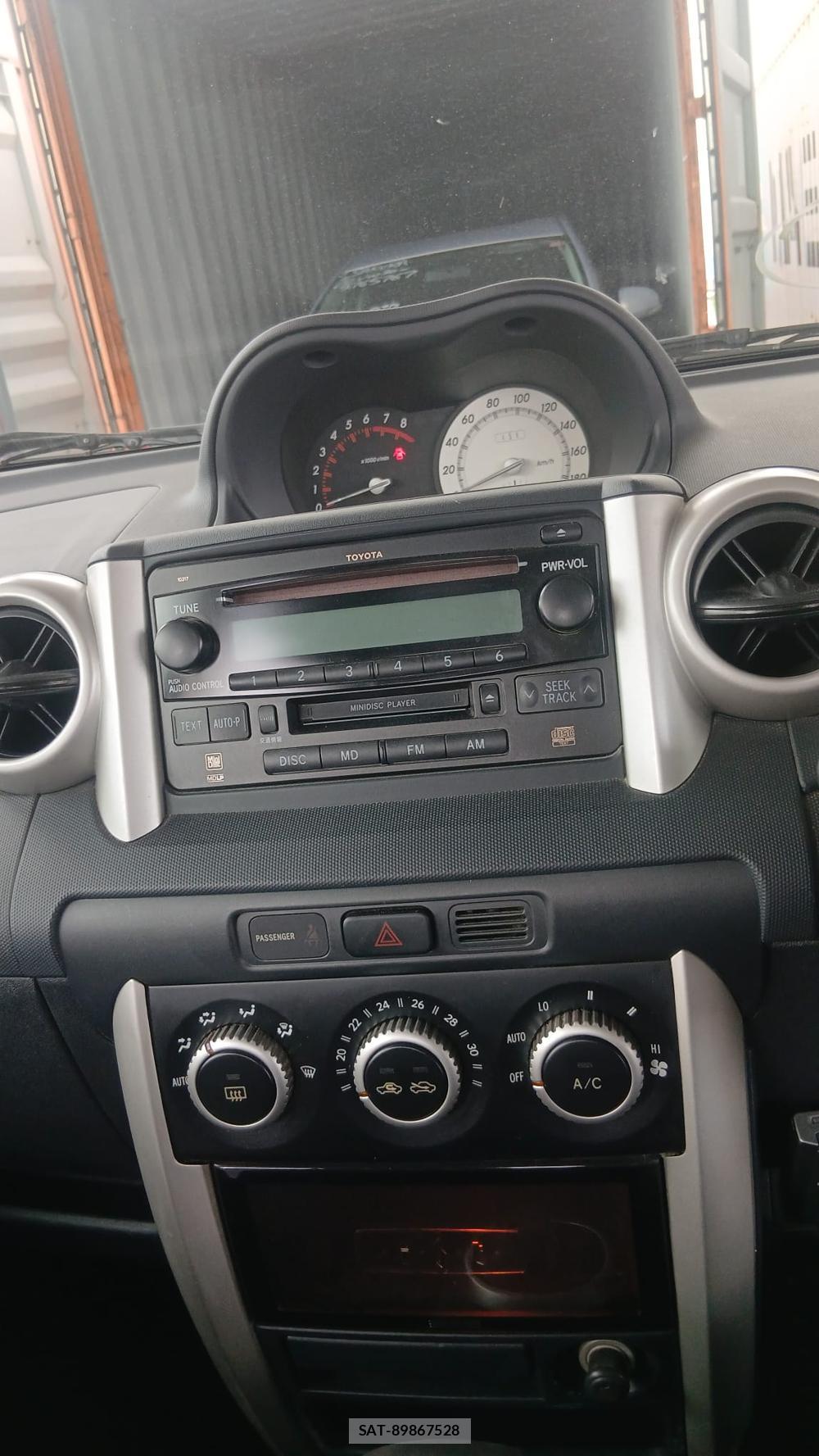 Toyota IST 2005 6920684-16