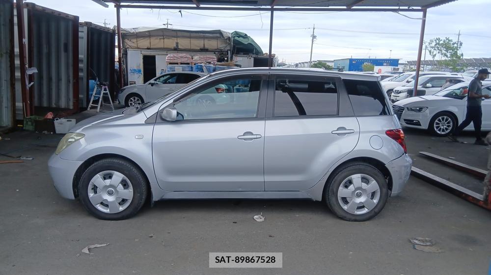 Toyota IST 2005 6920684-1
