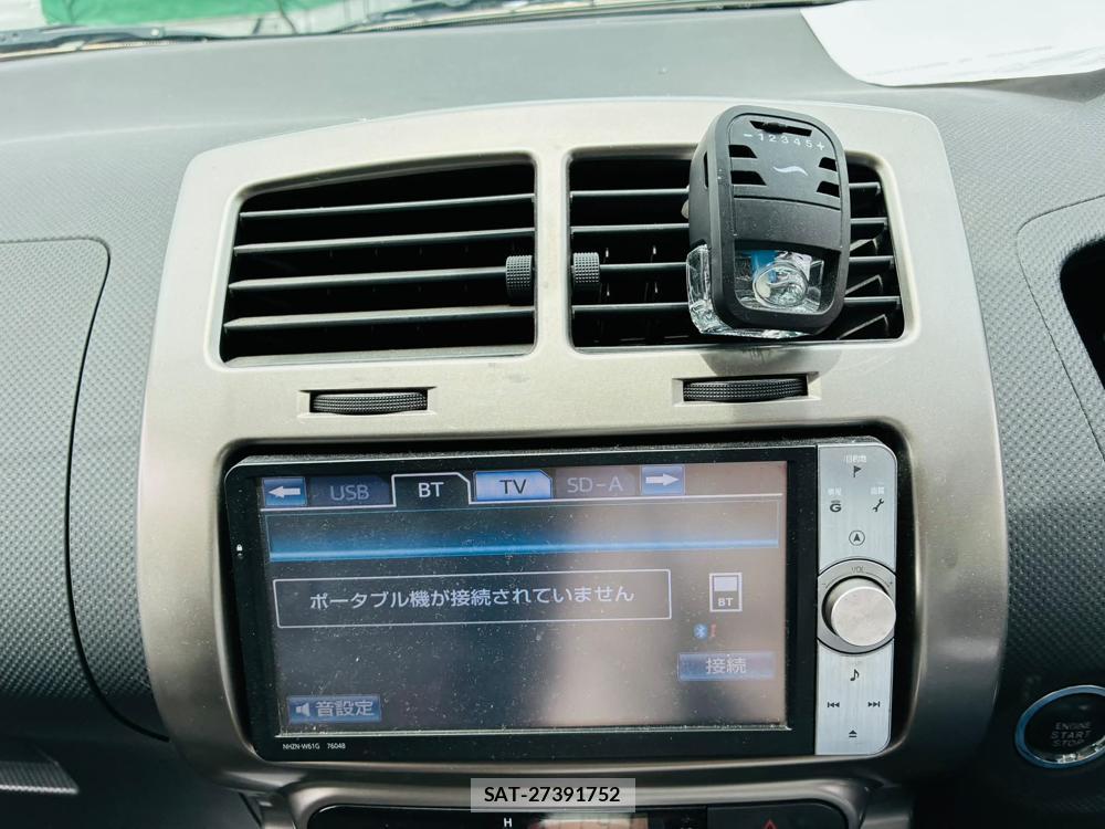 Toyota IST 2011-05 7105240-17