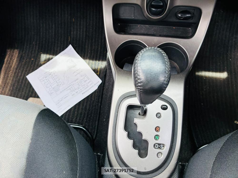 Toyota IST 2011-05 7105240-19