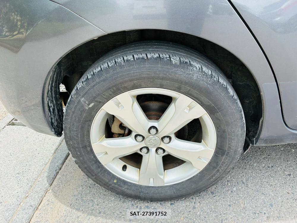 Toyota IST 2011-05 7105240-26