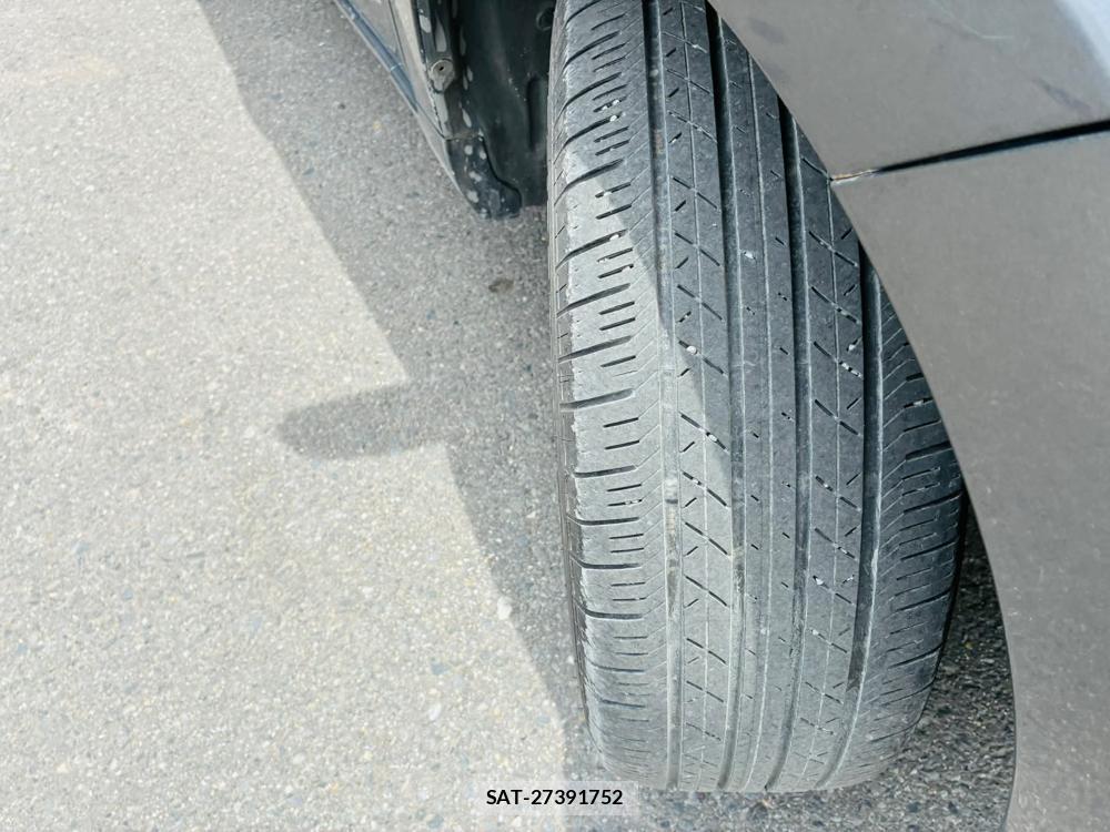 Toyota IST 2011-05 7105240-31
