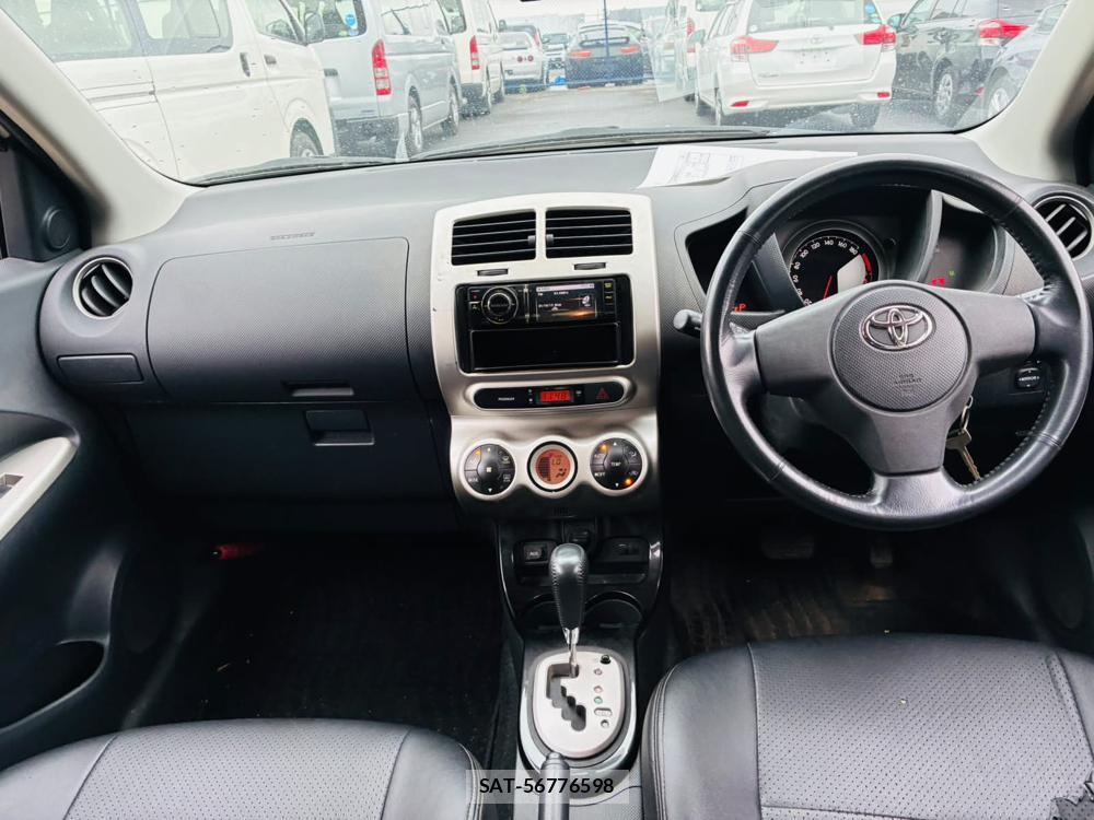 Toyota IST 2008-02 7365517-12