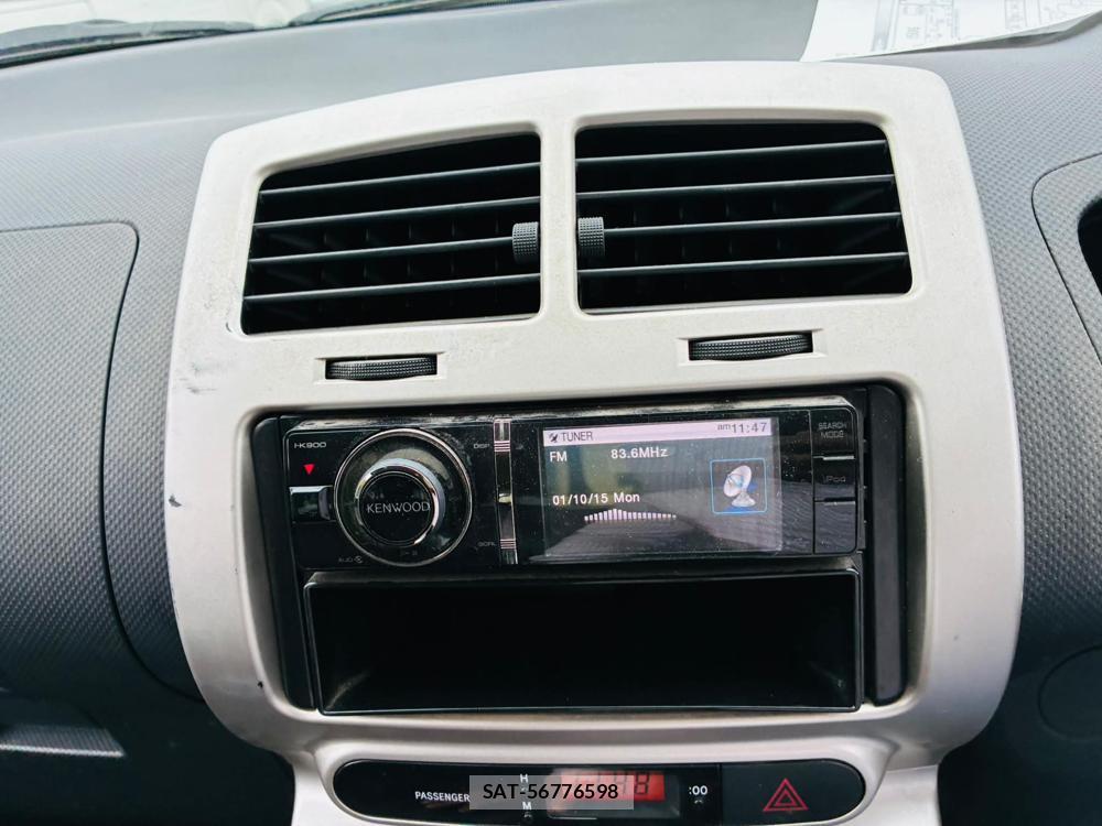 Toyota IST 2008-02 7365517-18
