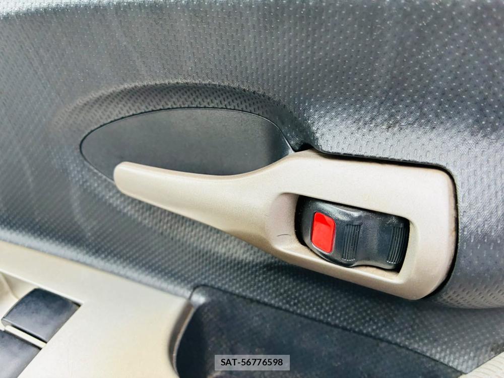 Toyota IST 2008-02 7365517-20