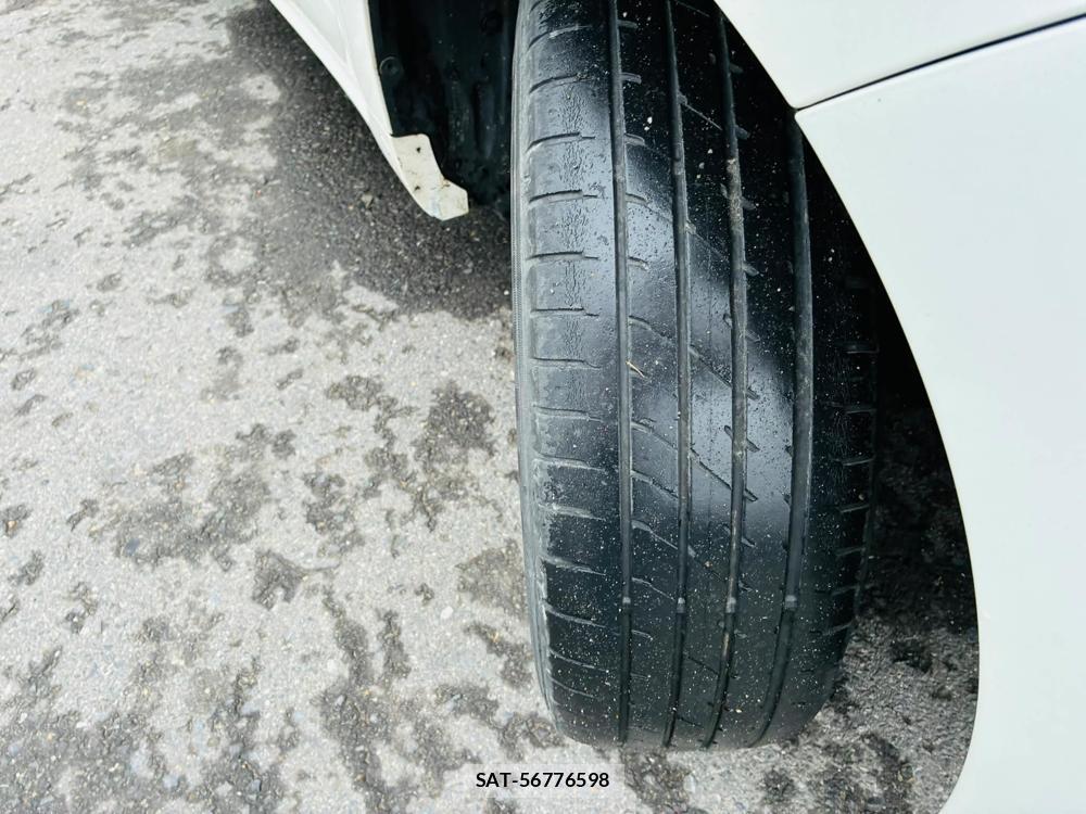 Toyota IST 2008-02 7365517-32