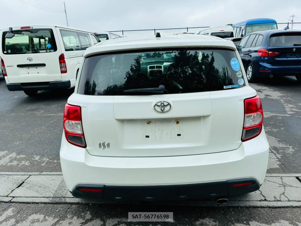 Toyota IST 2008-02 7365517-3