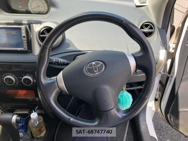 Toyota IST 2003-10 7876986-13