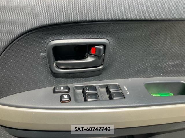 Toyota IST 2003-10 7876986-14