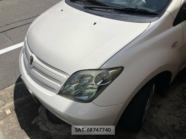 Toyota IST 2003-10 7876986-1