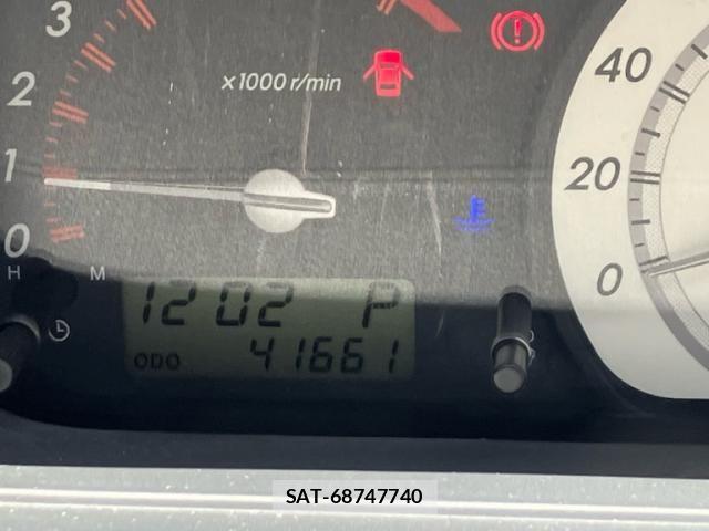 Toyota IST 2003-10 7876986-21