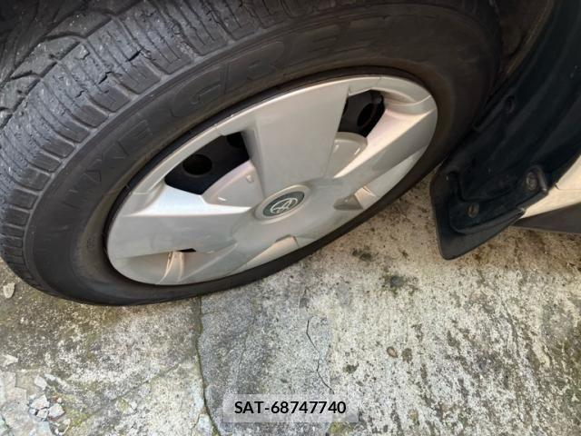 Toyota IST 2003-10 7876986-7