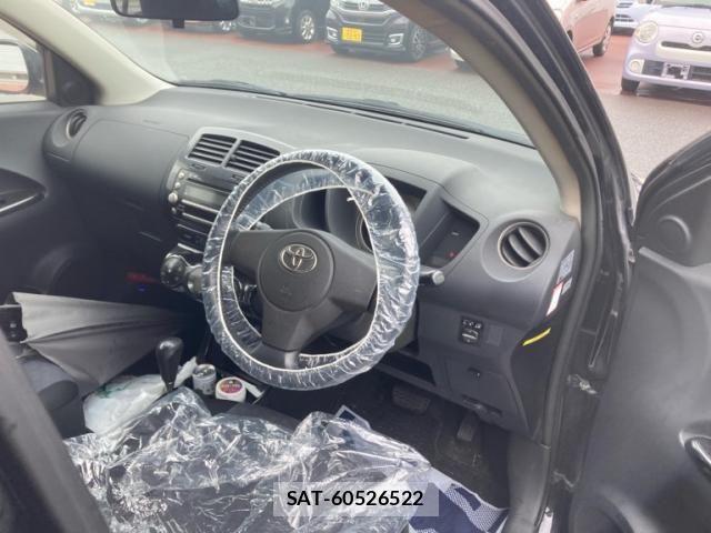 Toyota IST 2007-09 7876988-10